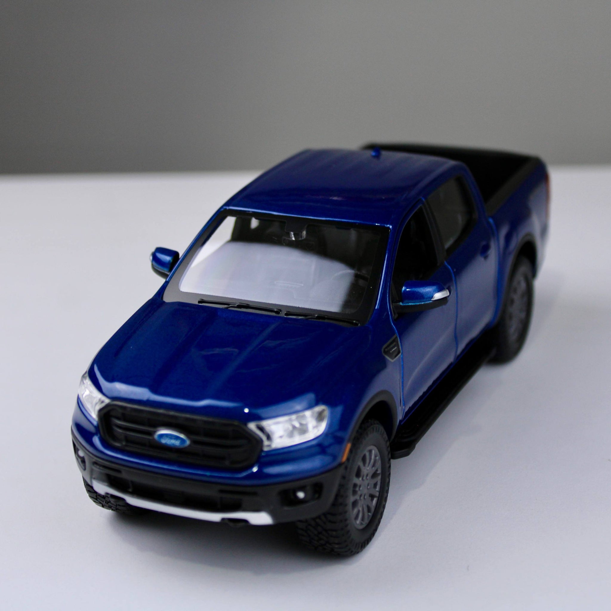Ford Ranger 2019 Die-Cast Model Car – Maisto Special Edition (1:27 Scale)