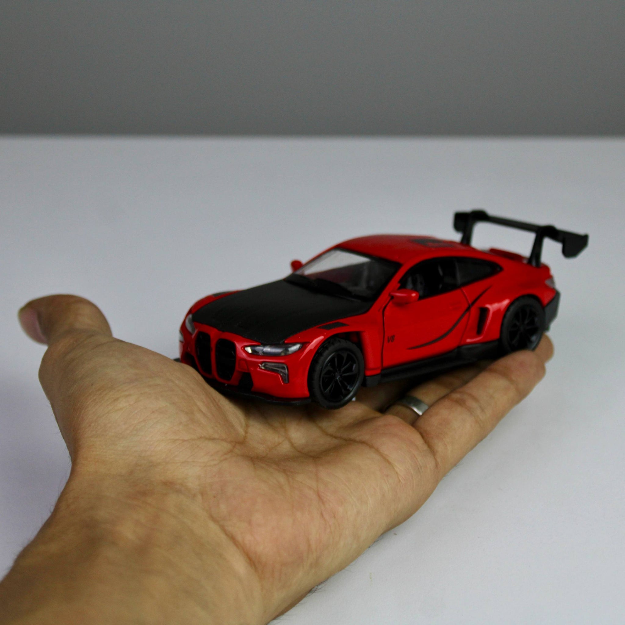 BMW M4-Inspired Racing Car Die-Cast 1:28 – Metal Model with Lights & Sounds