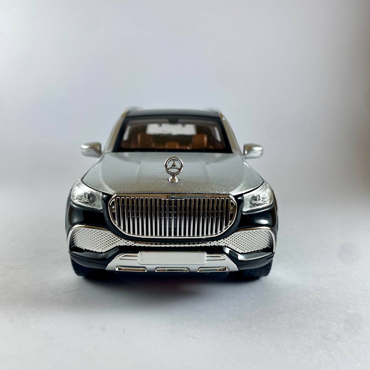 Mercedes-Maybach GLS 600 1:24 Scale Die-Cast Model Car