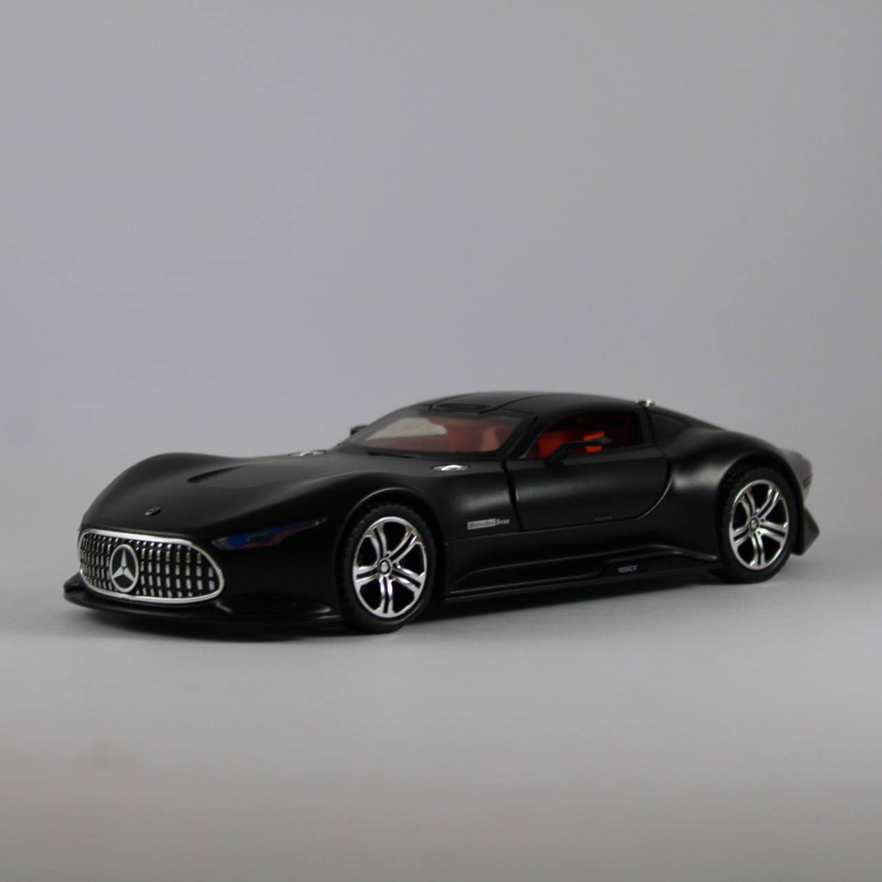 Mercedes-Benz AMG Vision Gran Turismo – 1:24 Scale