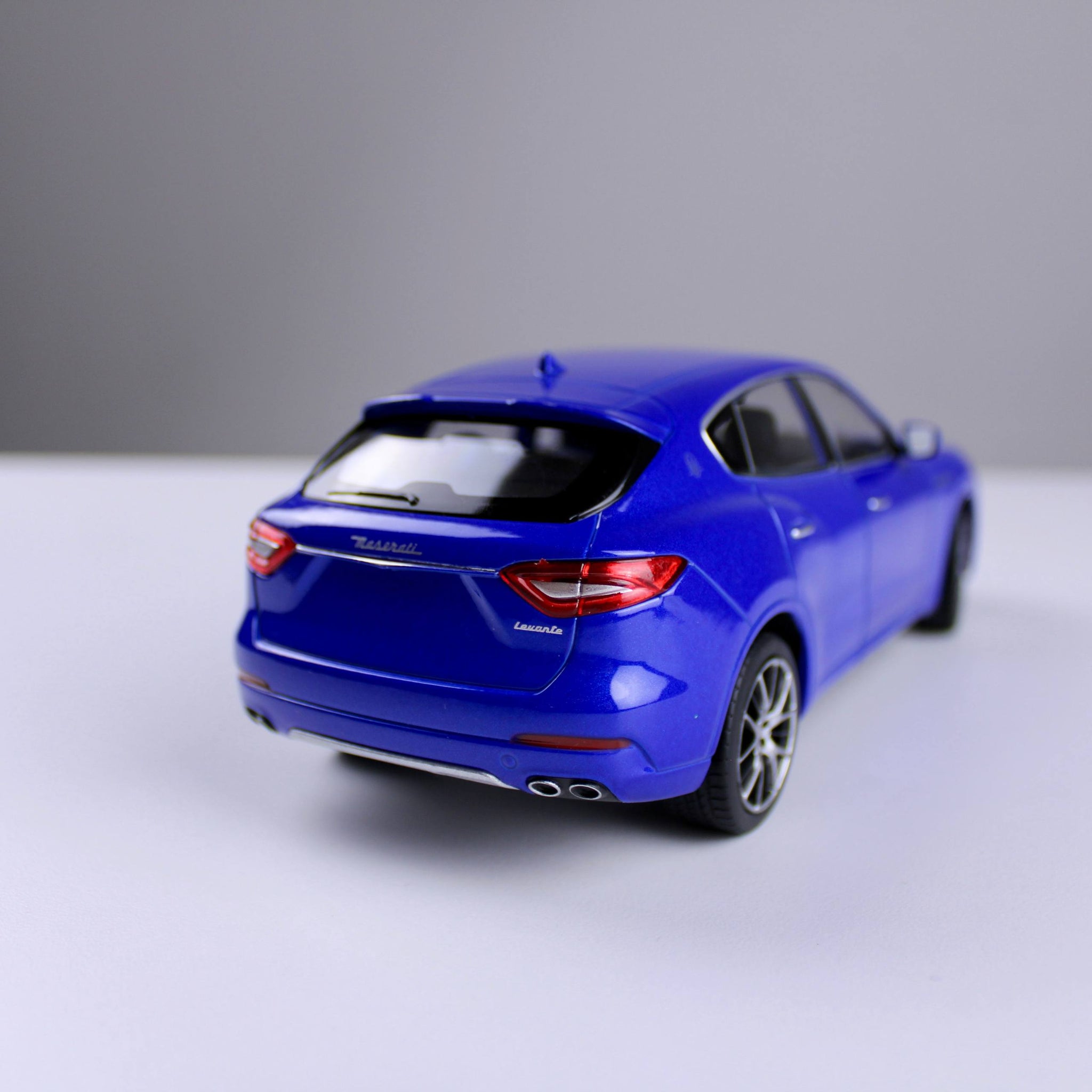 Maserati Levante Die-Cast Model – Welly Scale 1:24