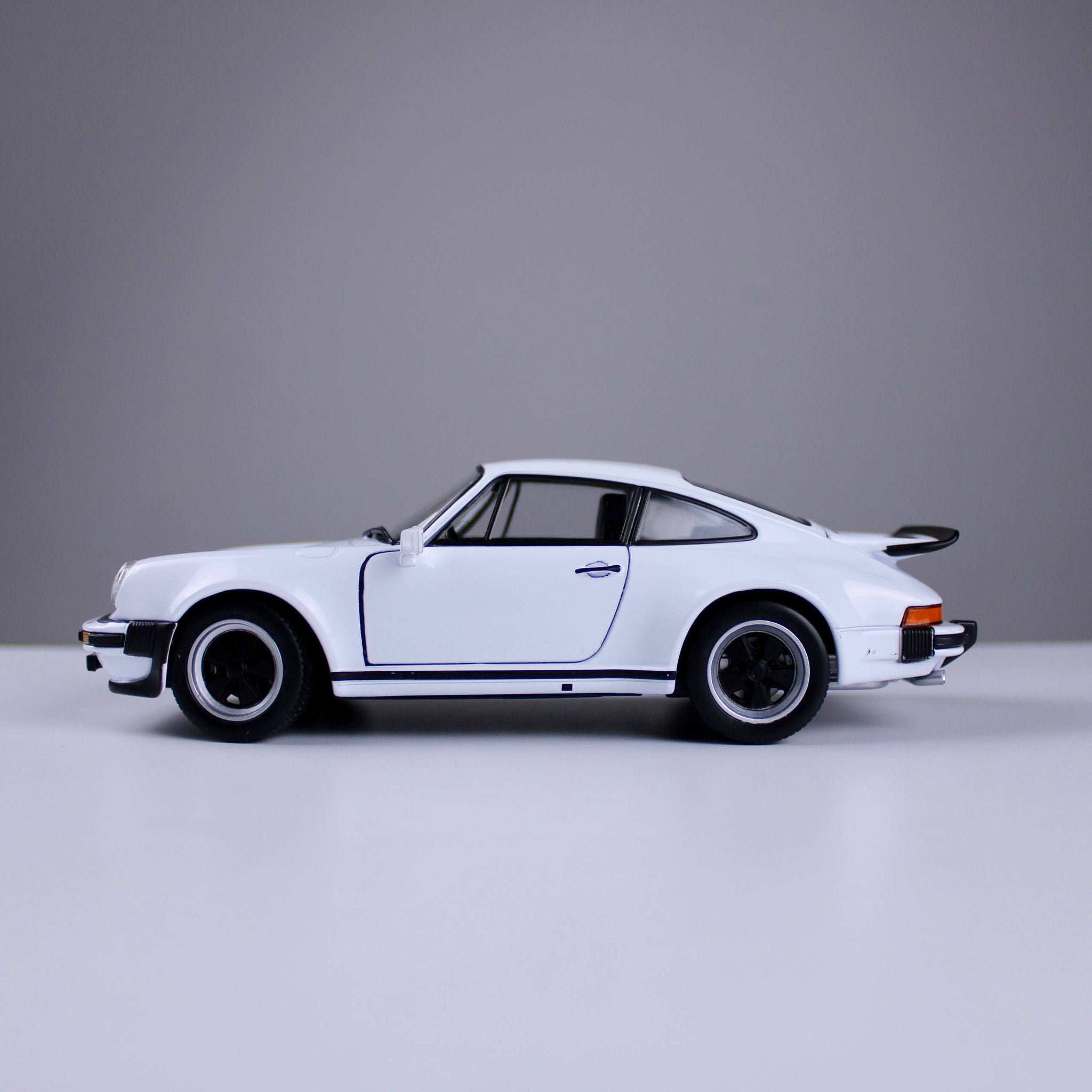 Porsche 911 Turbo Die-Cast Model – White