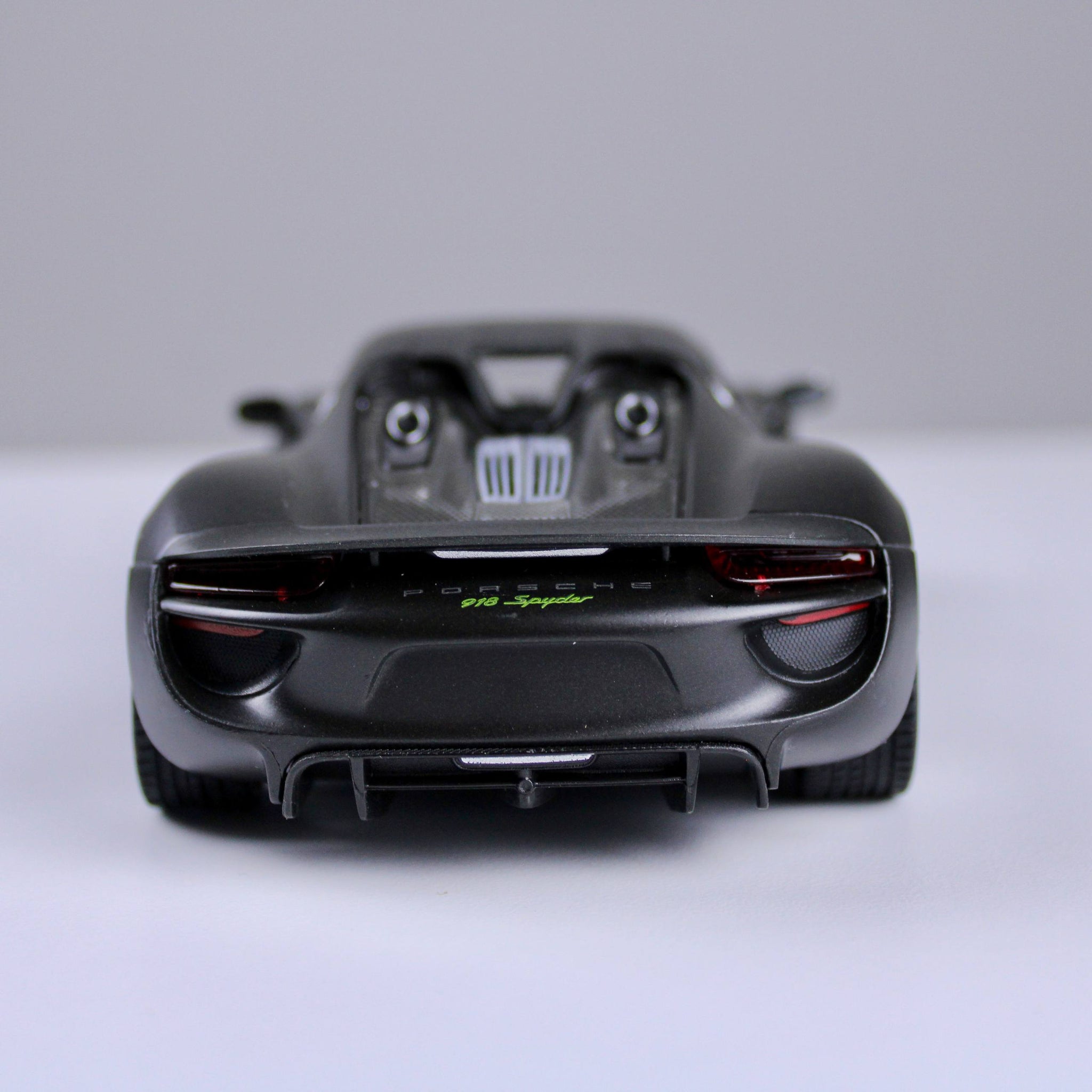Porsche 918 Spyder Die-Cast Model – Black
