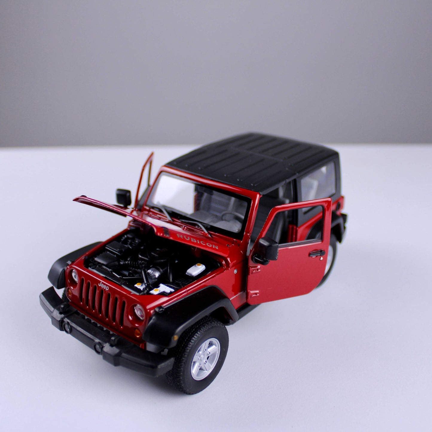 Jeep Wrangler Rubicon Die-Cast Model Car – Red