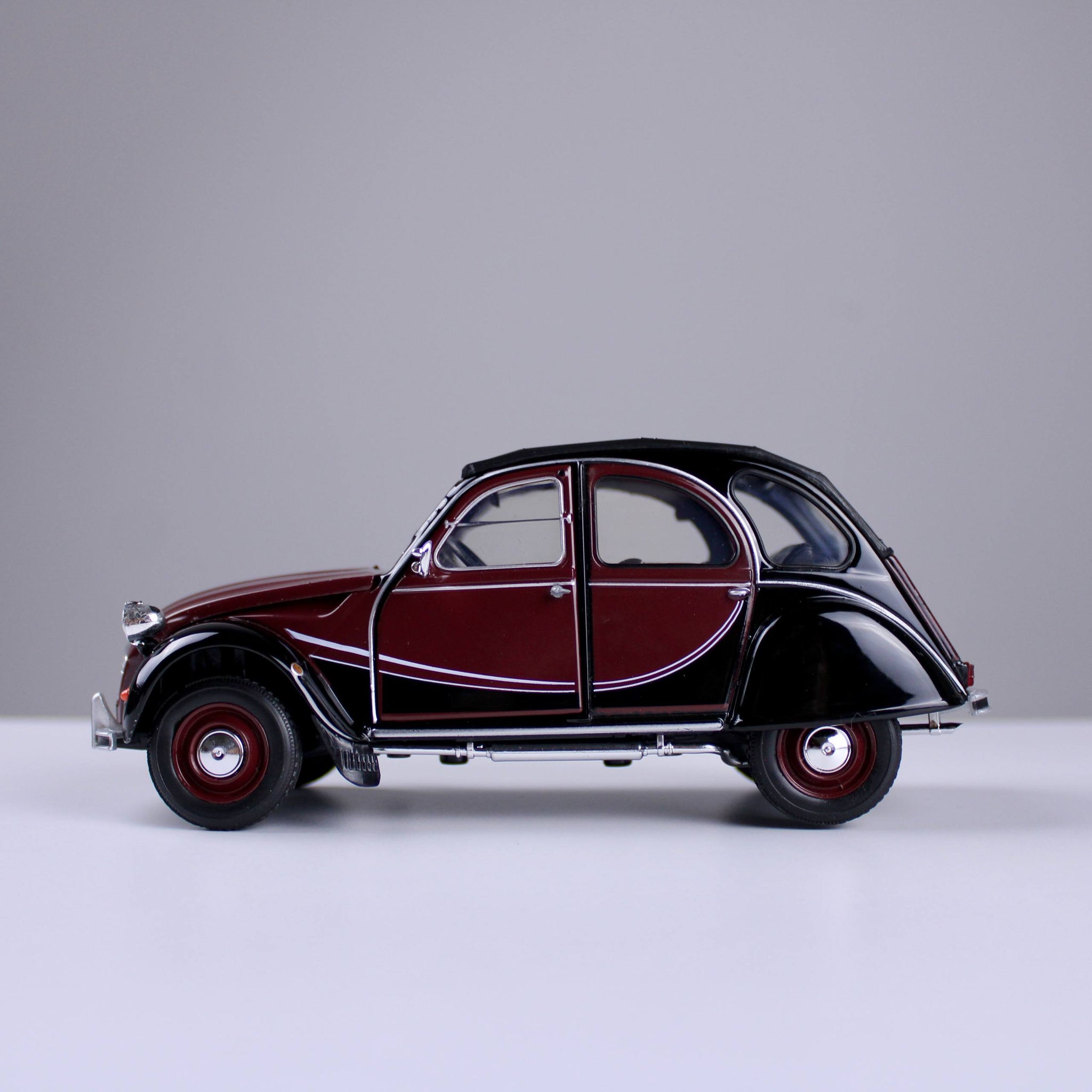 مجسم سيارة Citroën 2CV 6 Charleston