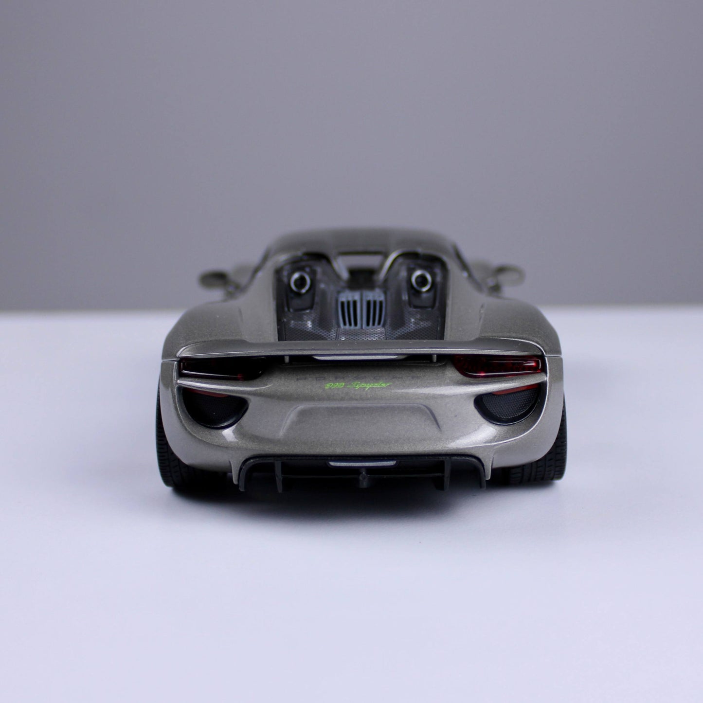 Porsche 918 Spyder - Champagne