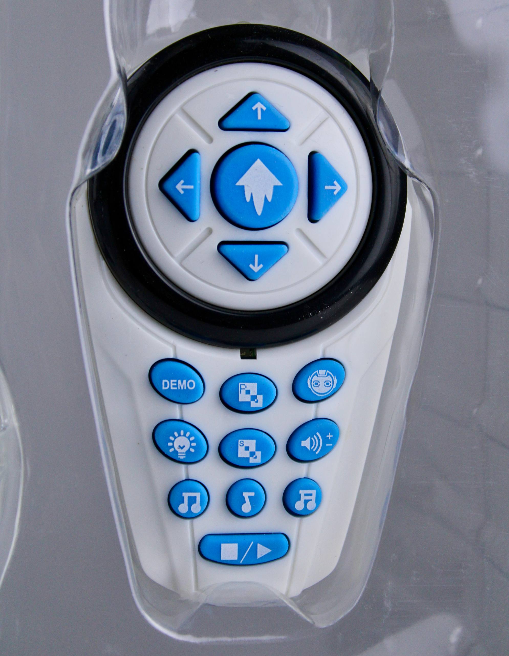 روبوت إطلاق سهام بالتحكم عن بعد