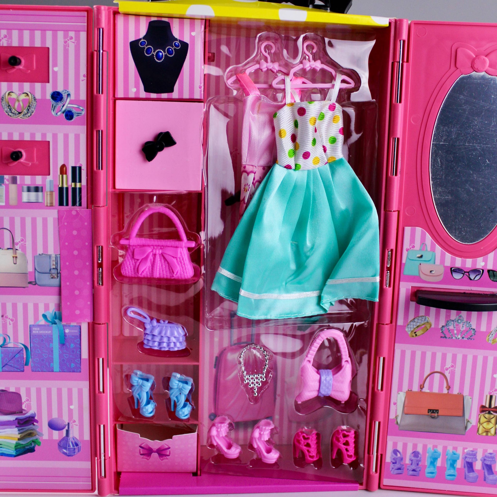 Dany Happy Wardrobe Doll Playset