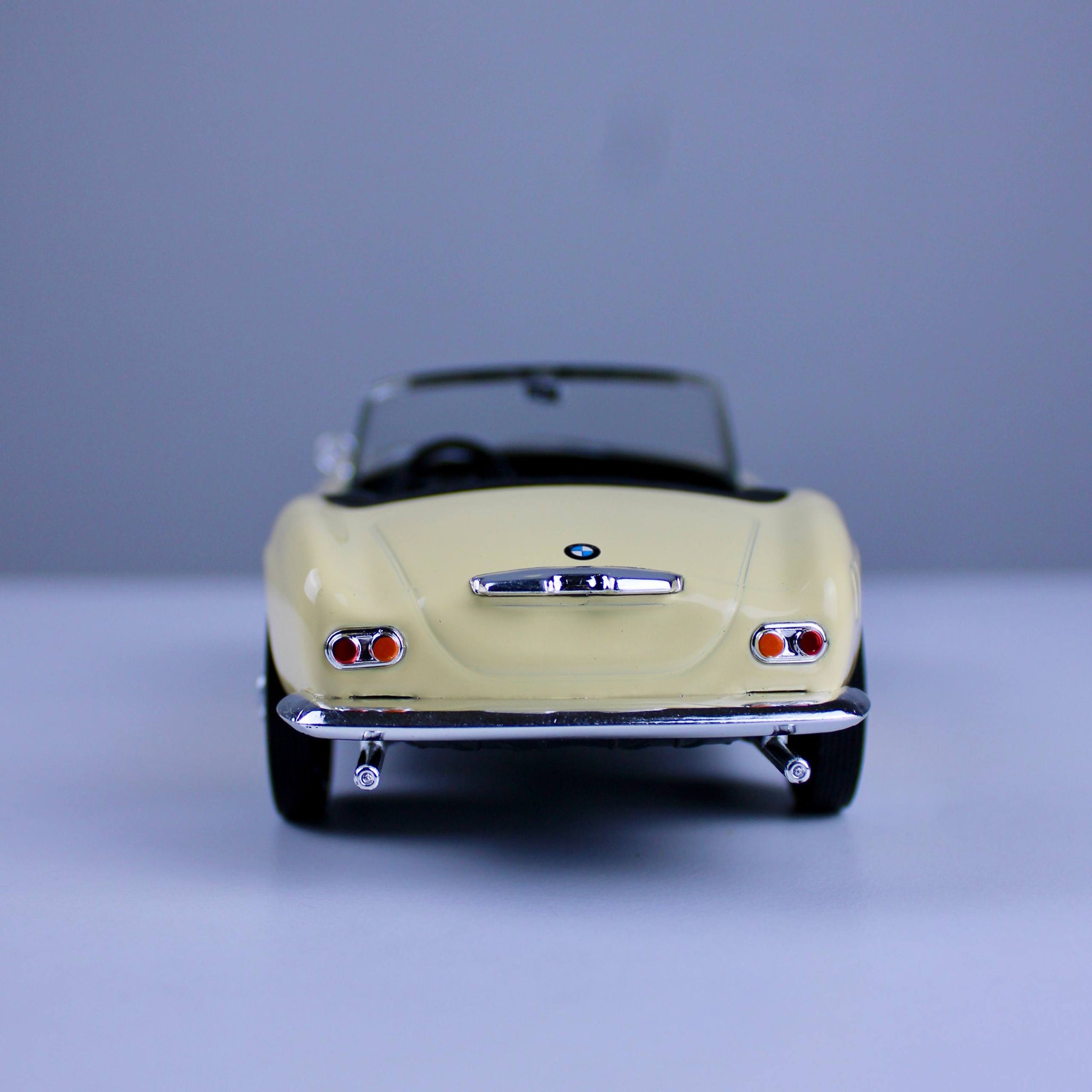 BMW 507 Die-Cast Model Car – 1:24 Scale by Welly NEX