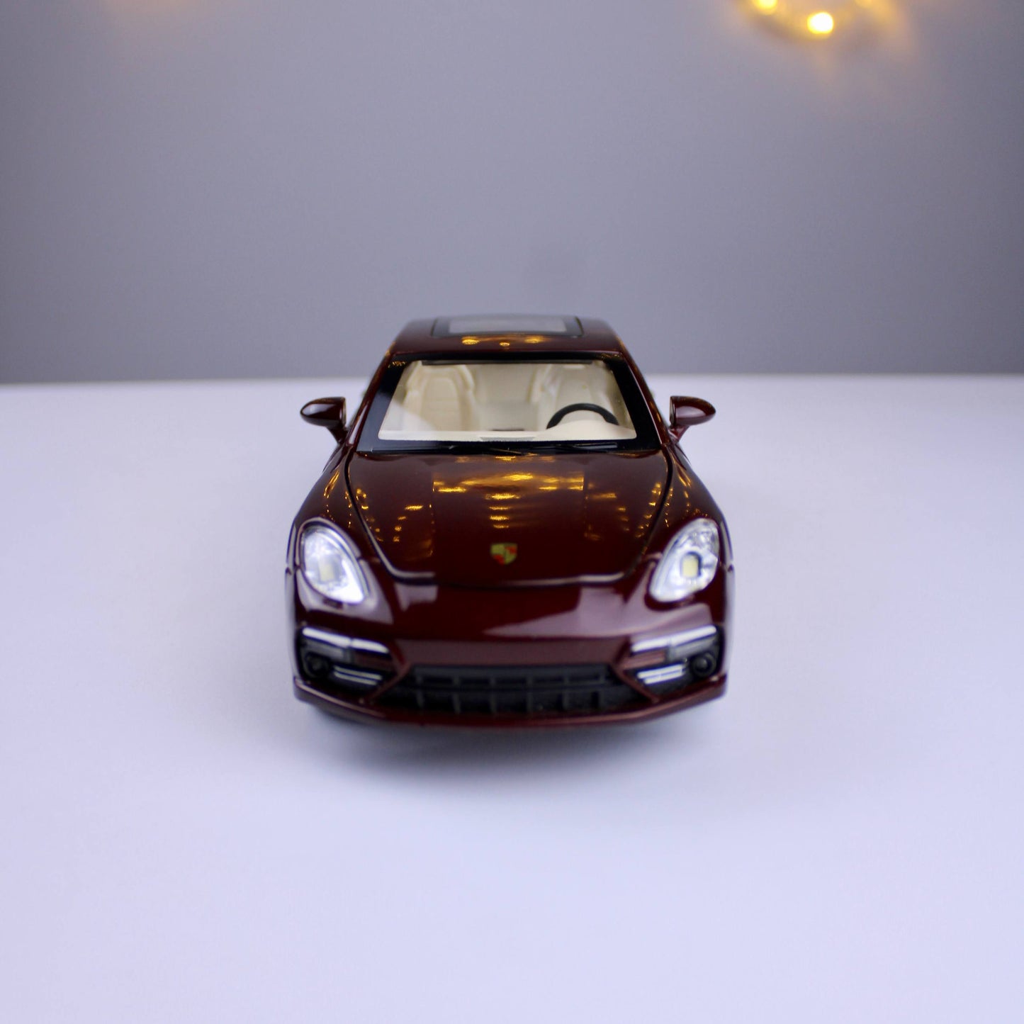 نموذج مصغر من بورش باناميرا - بمقياس 1:24