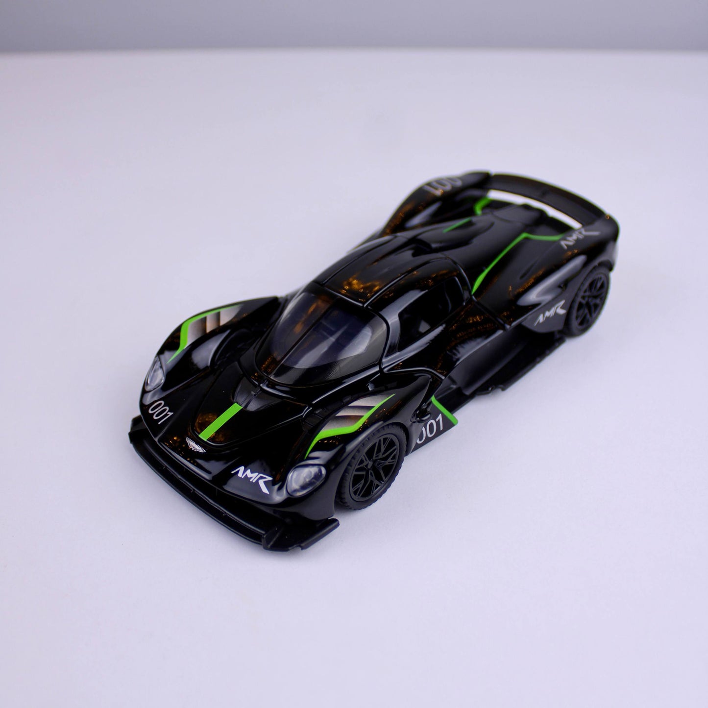 Aston Martin Valkyrie AMR Car – 1:32