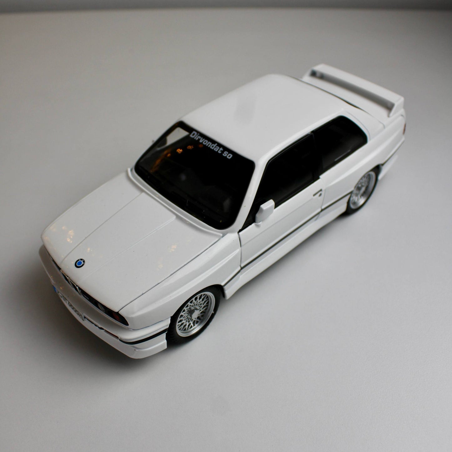BMW M3 E30 – مقياس 1:24