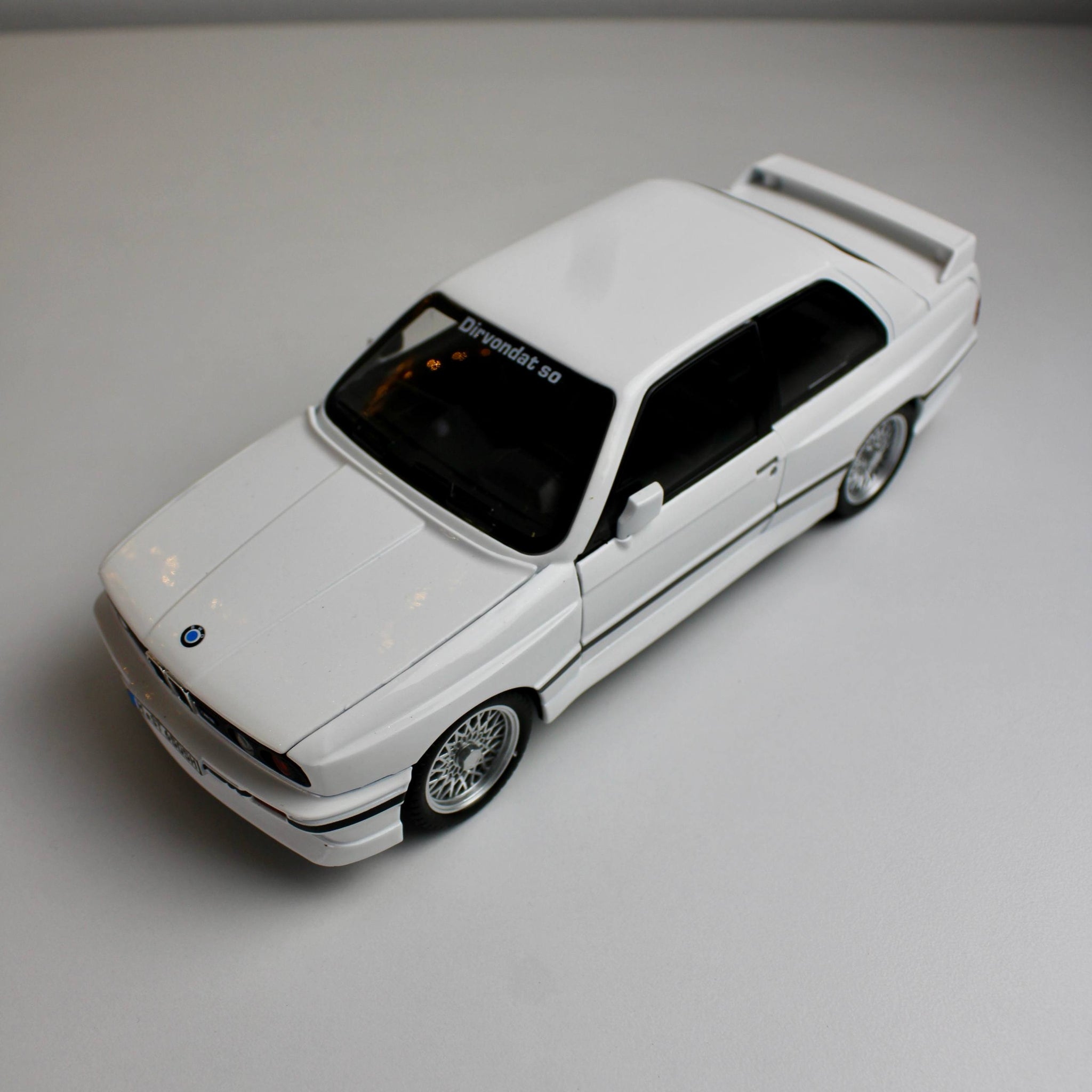 BMW M3 E30 – مقياس 1:24