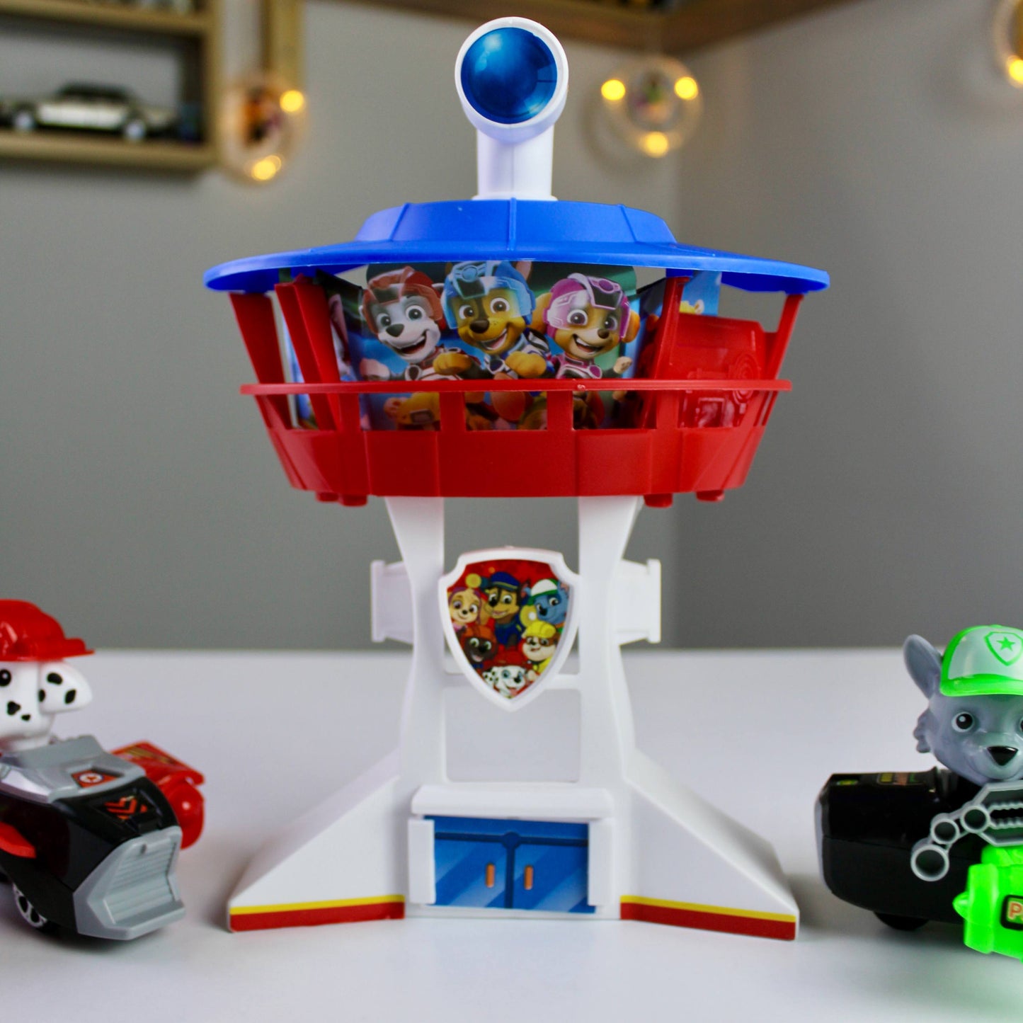 طقم شخصيات Paw Patrol مع برج المراقبة