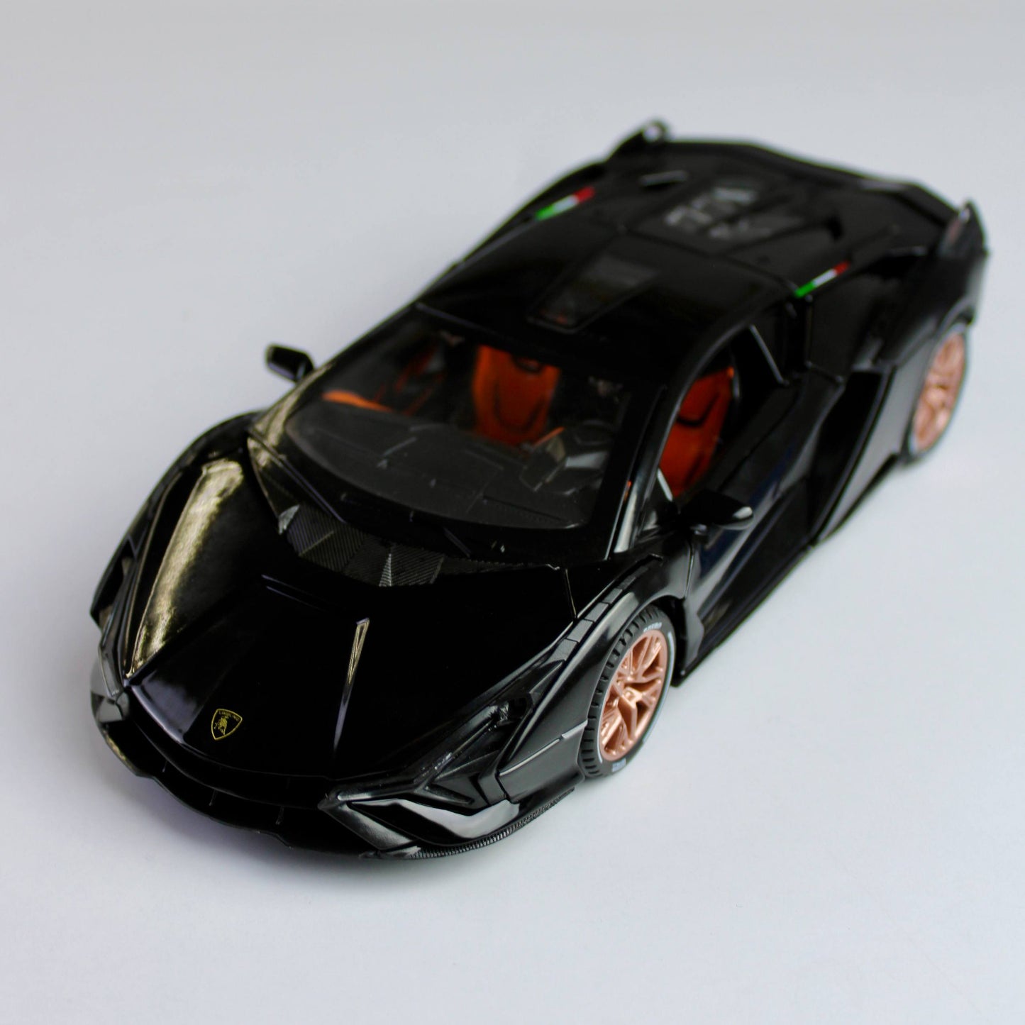 Lamborghini Sian FKP 37 Diecast Model – Luxury Supercar Replica (1:24)