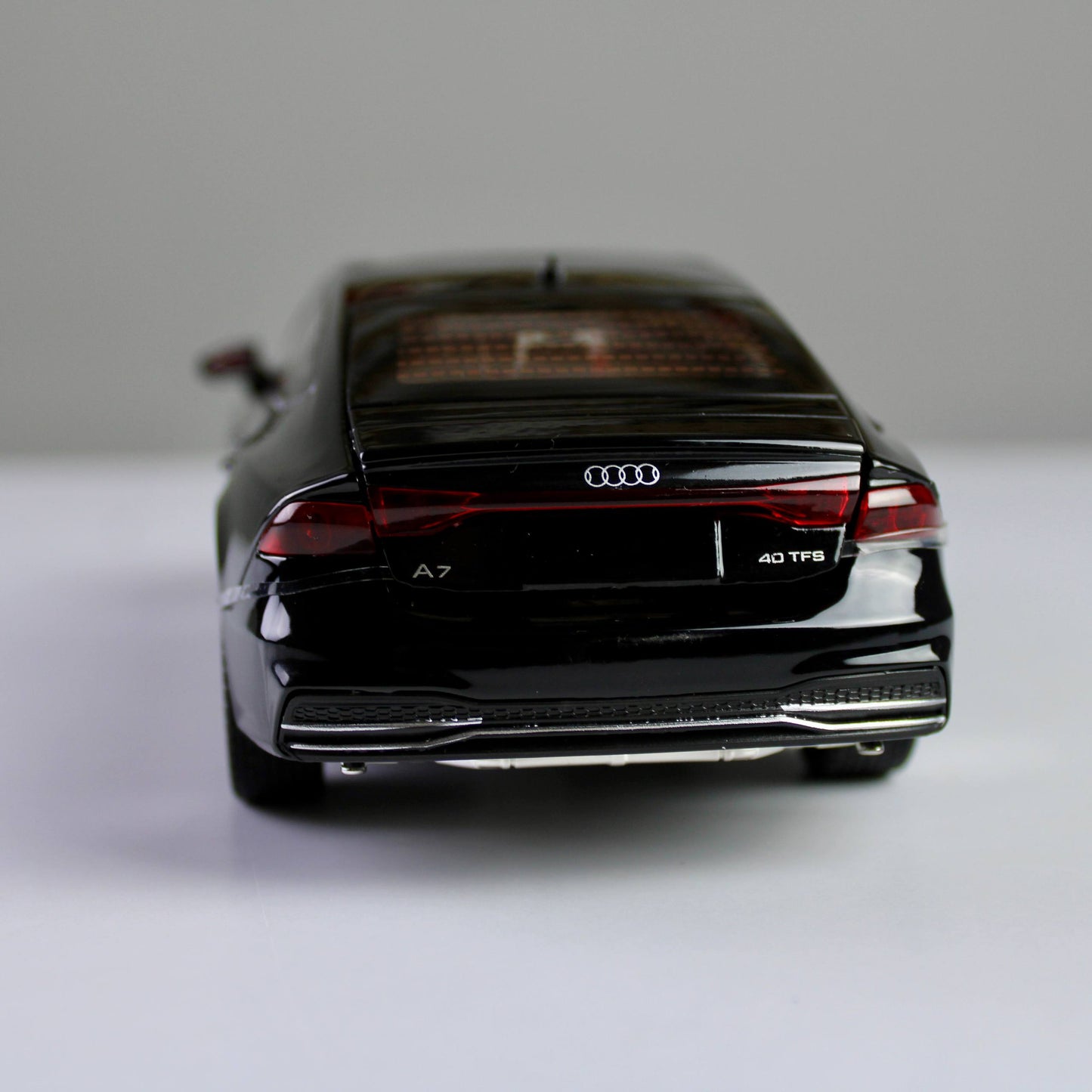 Audi A7 1:24 Die-Cast Model Car
