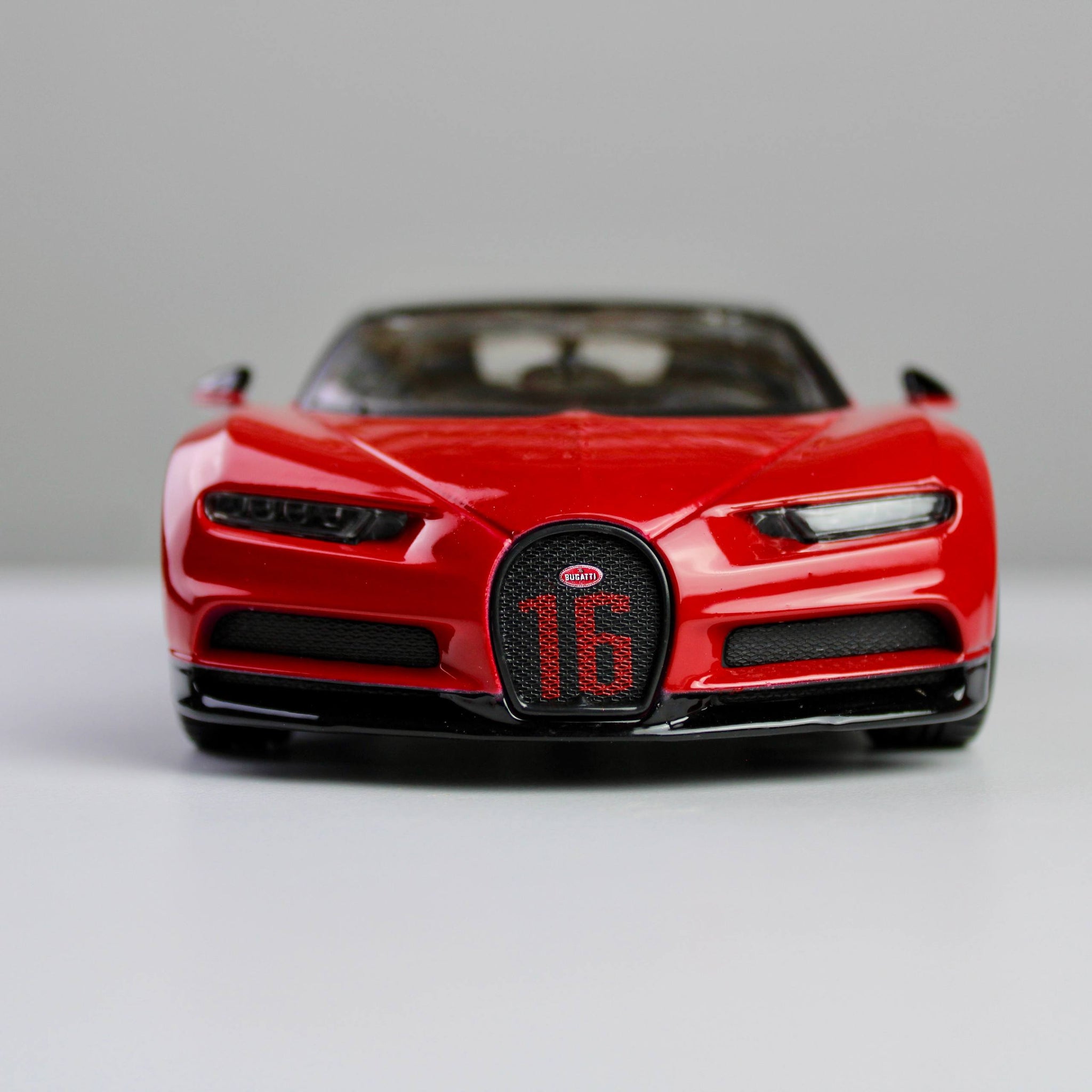 Maisto Bugatti Chiron Sport 1:24 Die-Cast Model Car