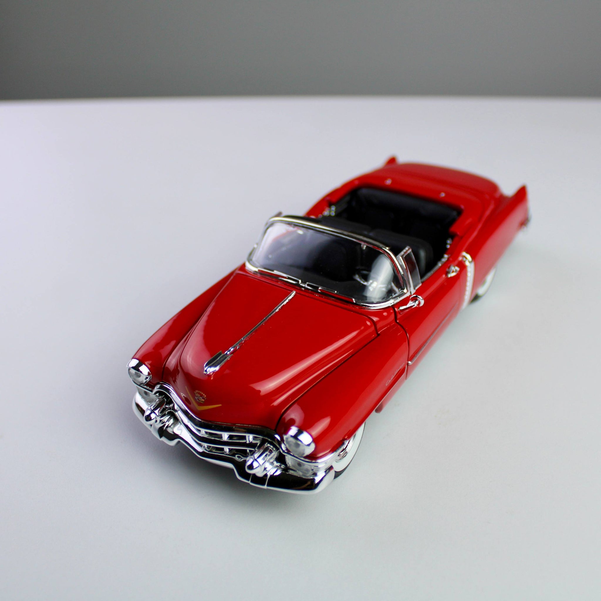 Welly Cadillac Eldorado 1953 1:24 Die-Cast Model Car