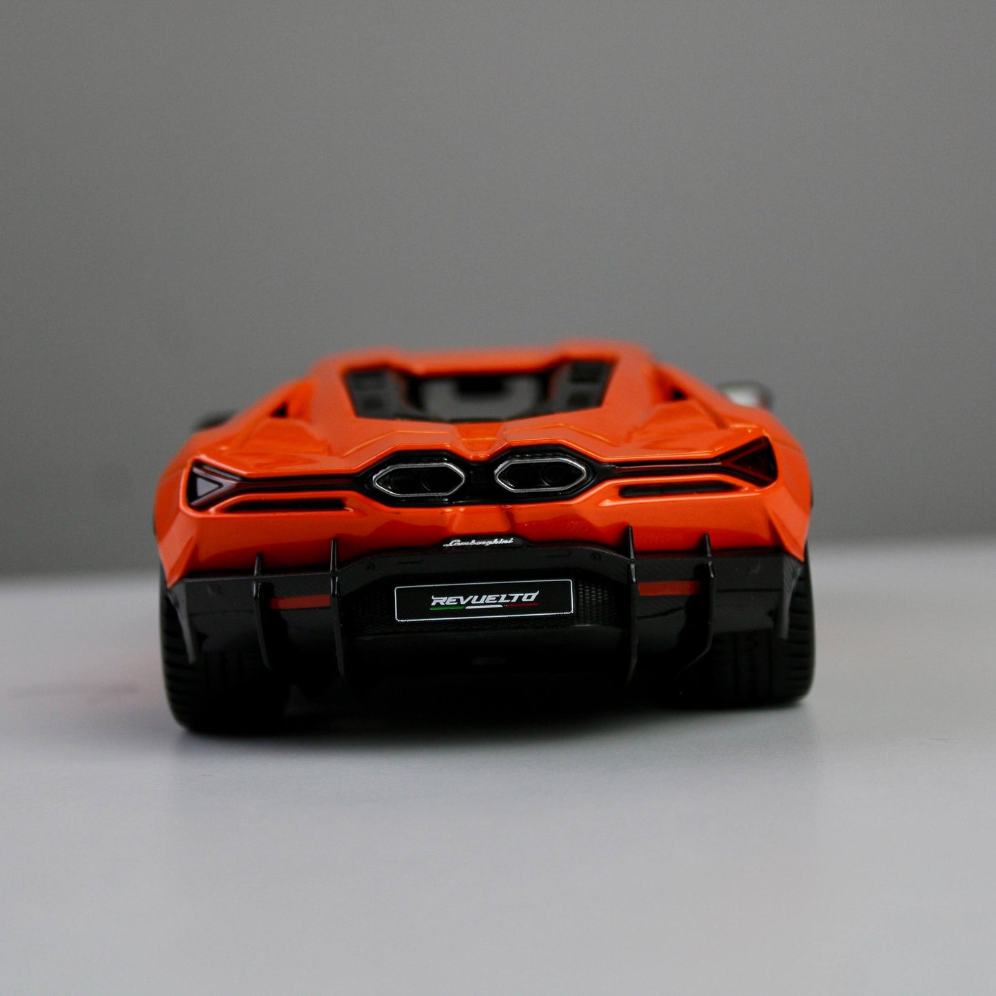 Bburago Lamborghini Revuelto سيارة نموذج مصبوب 1:24