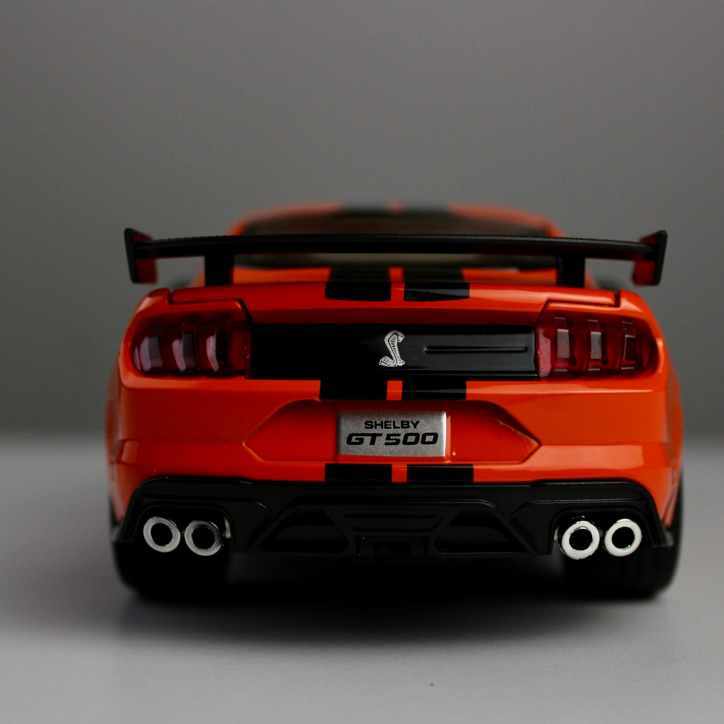 1:24 Die-Cast Ford Mustang Shelby GT500