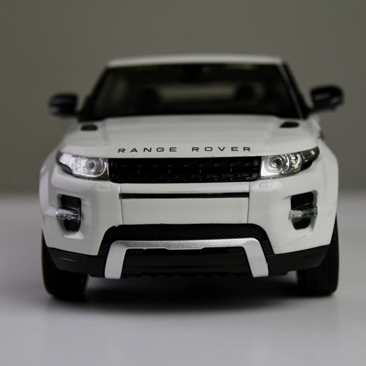 Welly Land Rover Range Rover Evoque مجسم سيارة رياضية متعددة الاستخدامات مصبوب بالقالب بمقياس 1:24