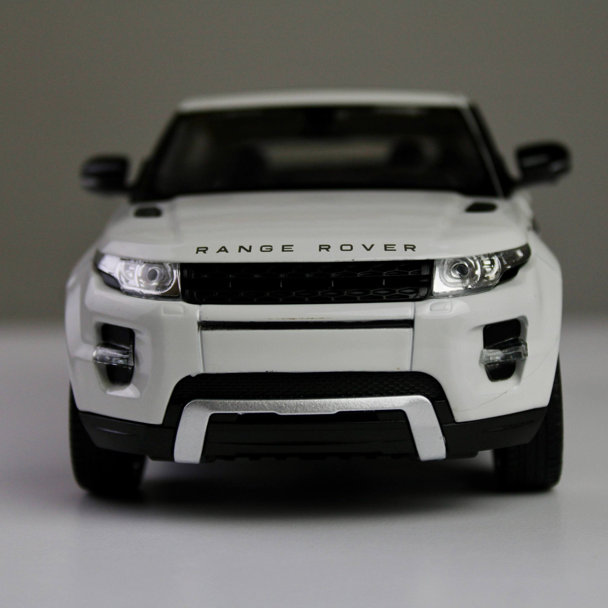 Welly Land Rover Range Rover Evoque مجسم سيارة رياضية متعددة الاستخدامات مصبوب بالقالب بمقياس 1:24