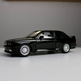BMW M3 E30 – 1:24 Classic Die-Cast Model Car