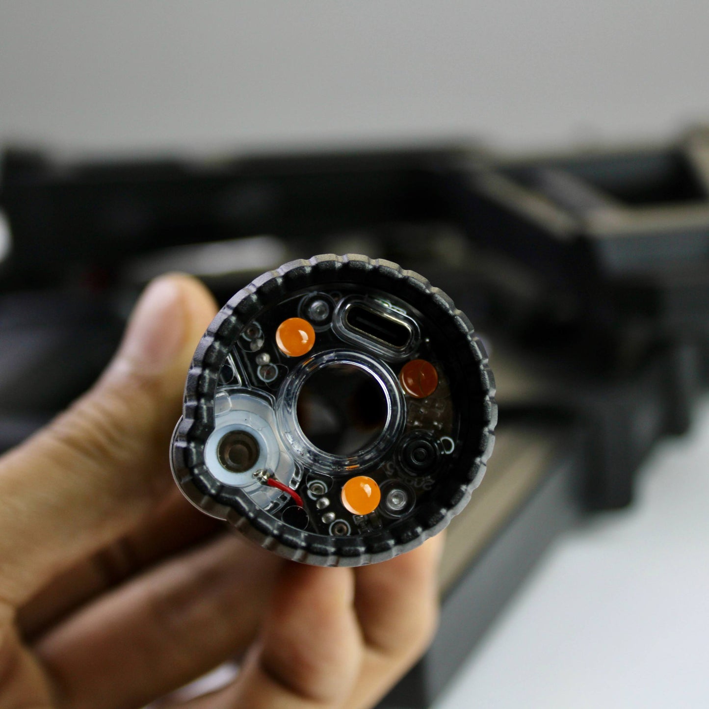 VECTOR V2 WH59-1 – قاذفة جل كهربائية إصدار تكتيكي