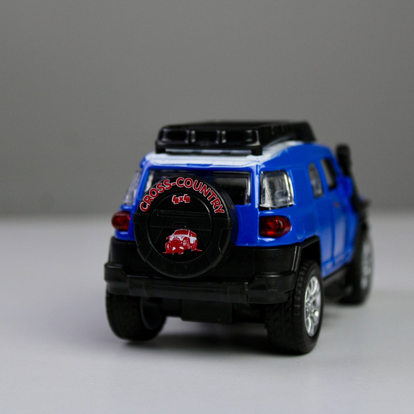 Toyota FJ Cruiser Diecast Model 1:38