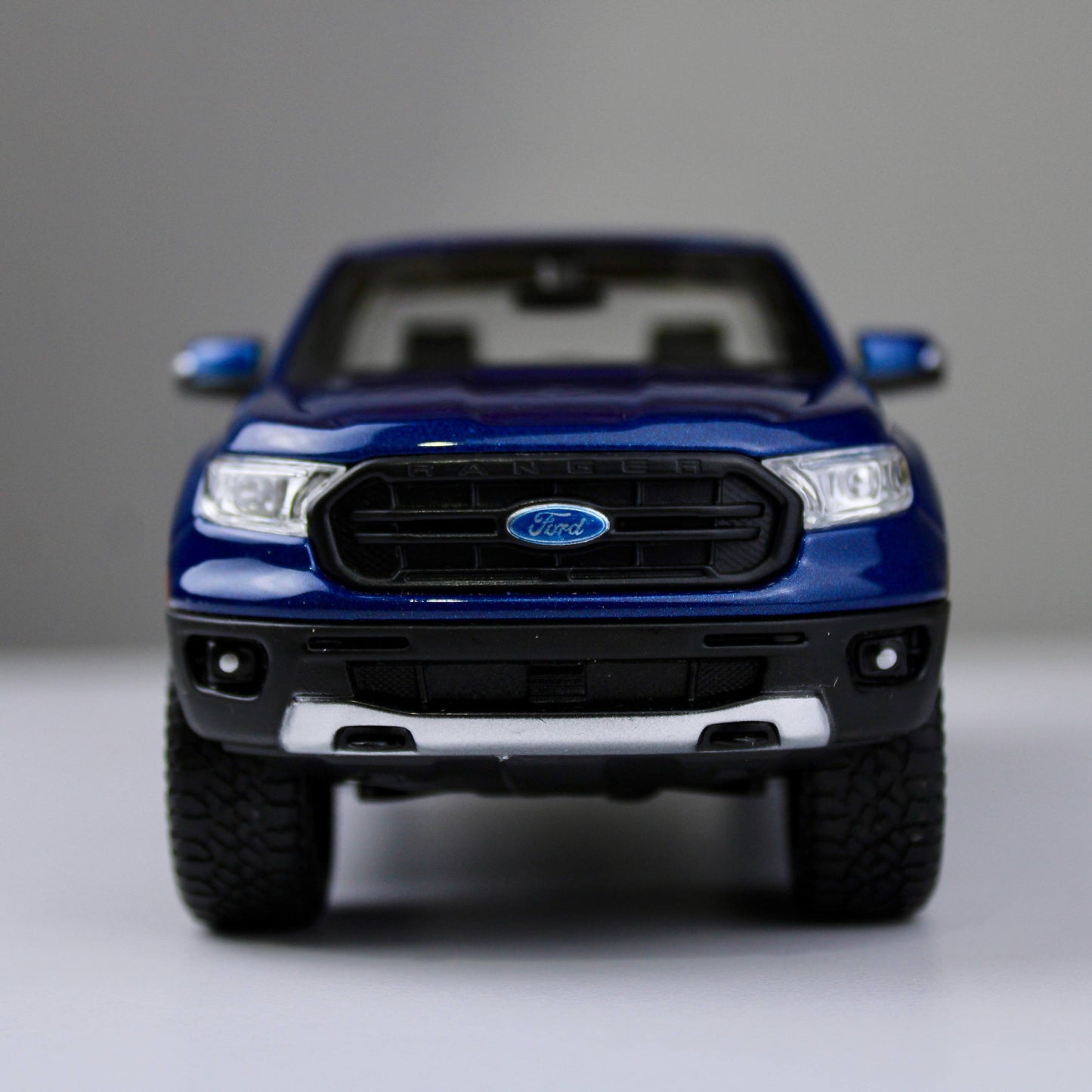 Ford Ranger 2019 Die-Cast Model Car – Maisto Special Edition (1:27 Scale)