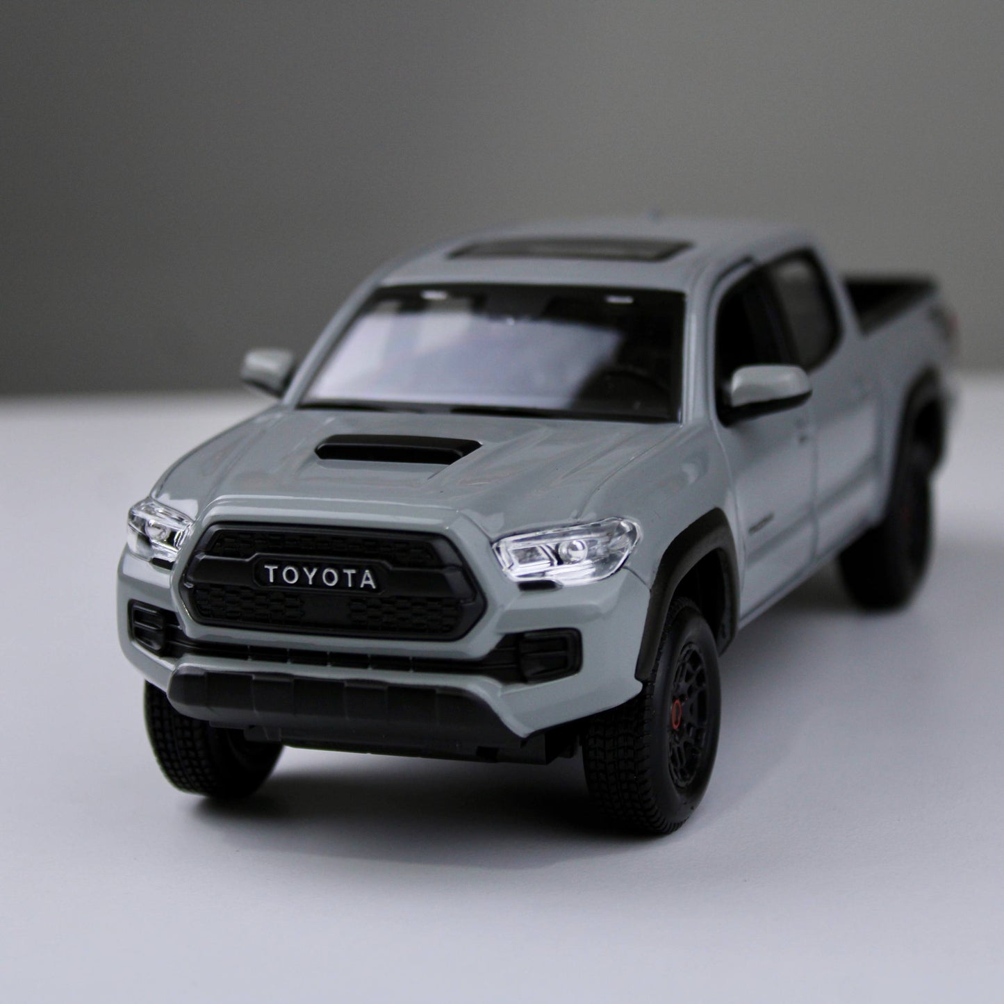 Toyota Tacoma TRD PRO 2023 Die-Cast Model Car – Maisto Special Edition