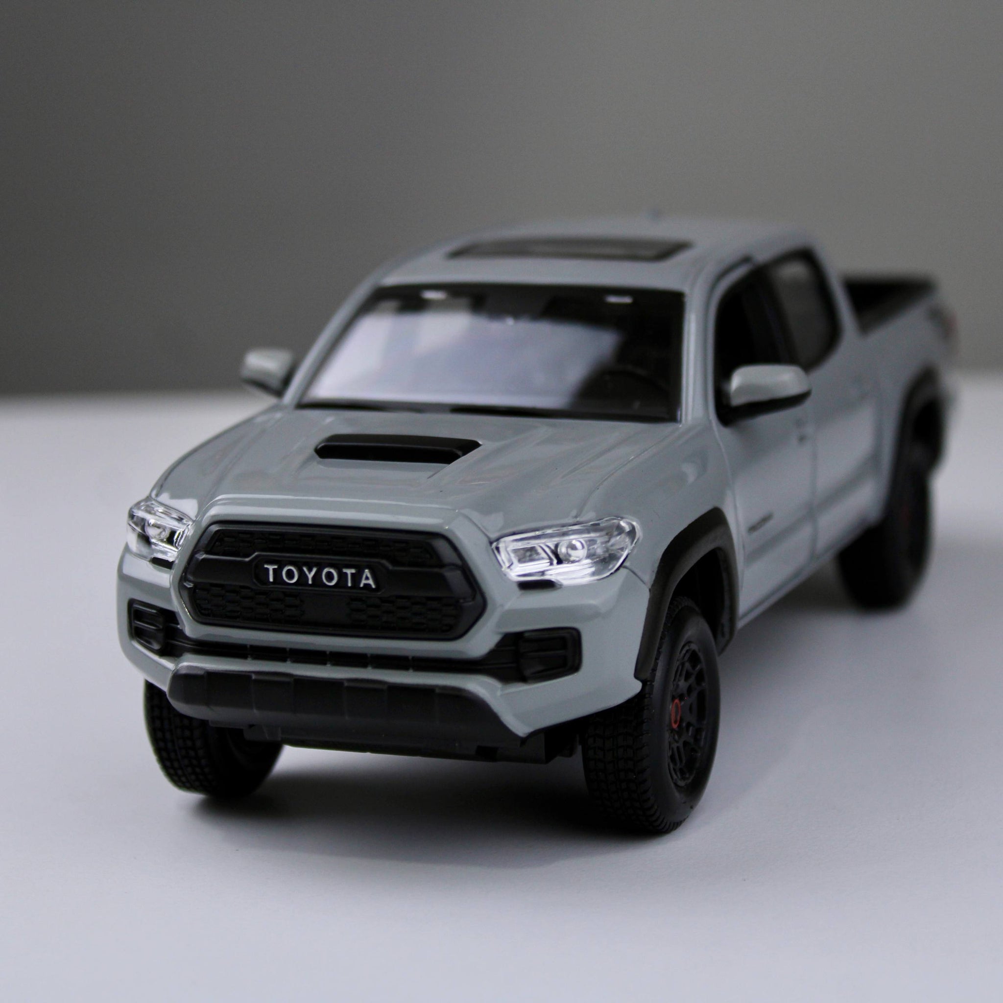 Toyota Tacoma TRD PRO 2023 Die-Cast Model Car – Maisto Special Edition