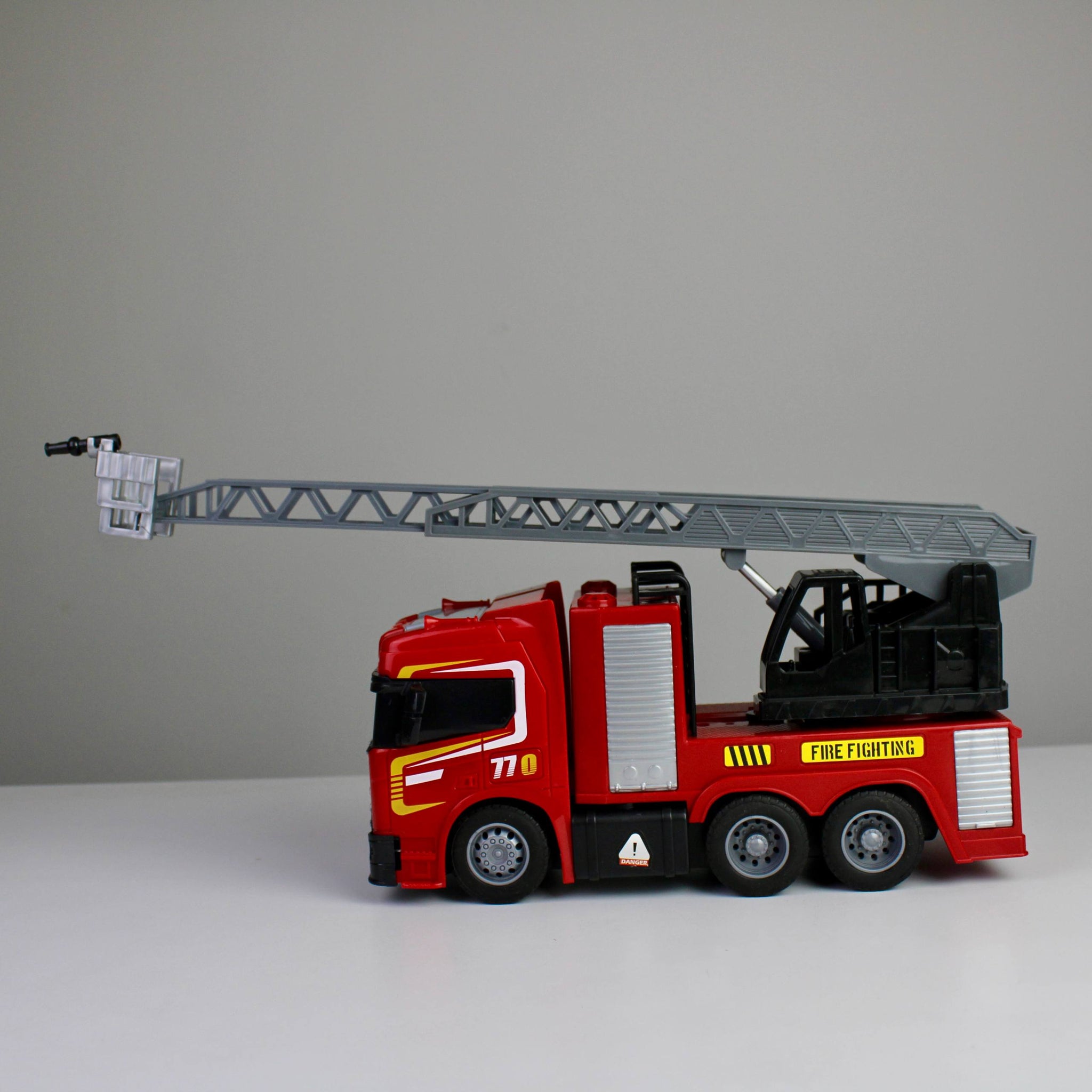 Large RC Fire Truck – USB Rechargeable with Movable Ladder