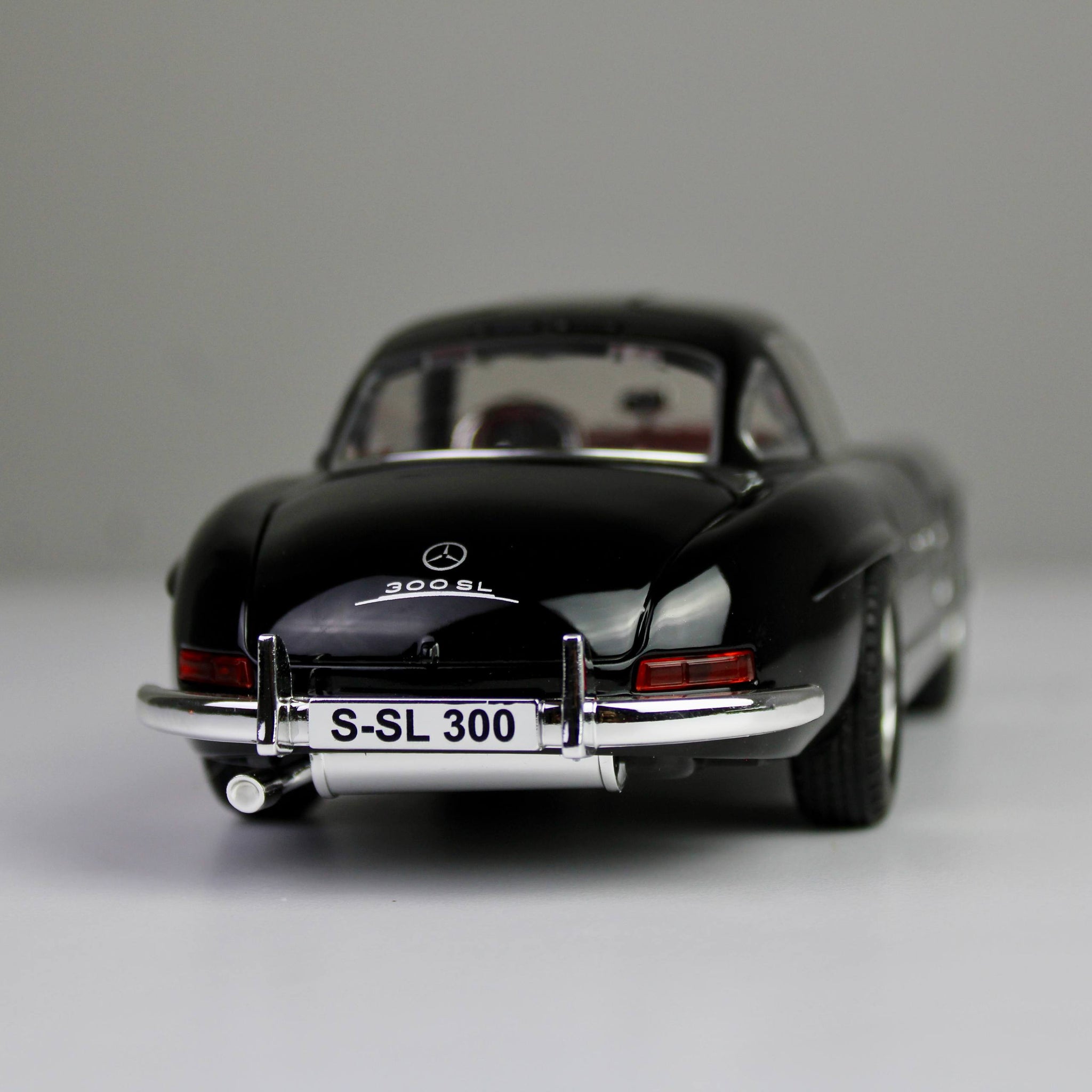 Mercedes-Benz 300 SL Die-Cast Model – Opening Doors, Lights & Sounds