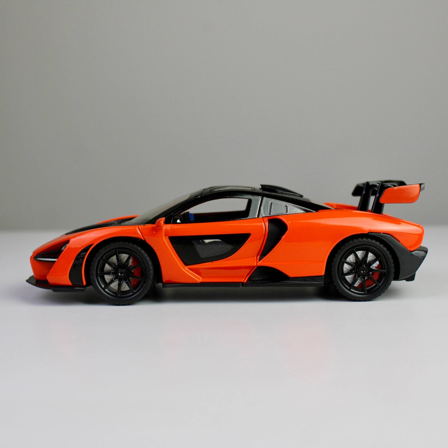 McLaren 1:24 Scale Die-Cast Car