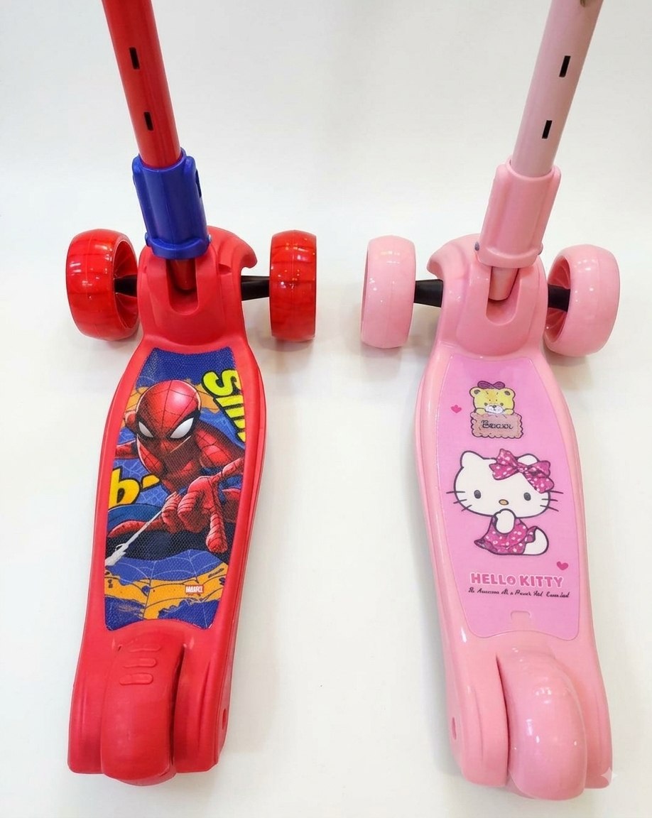Spider-Man & Kitty Kids Scooter – 3-Wheel Adjustable Height Scooter