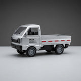 1:22 Plastic Cargo Truck – Light, Sound & Water Vapor