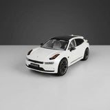 1:24 Plastic Zeekr 001 – Light & Sound Model Car