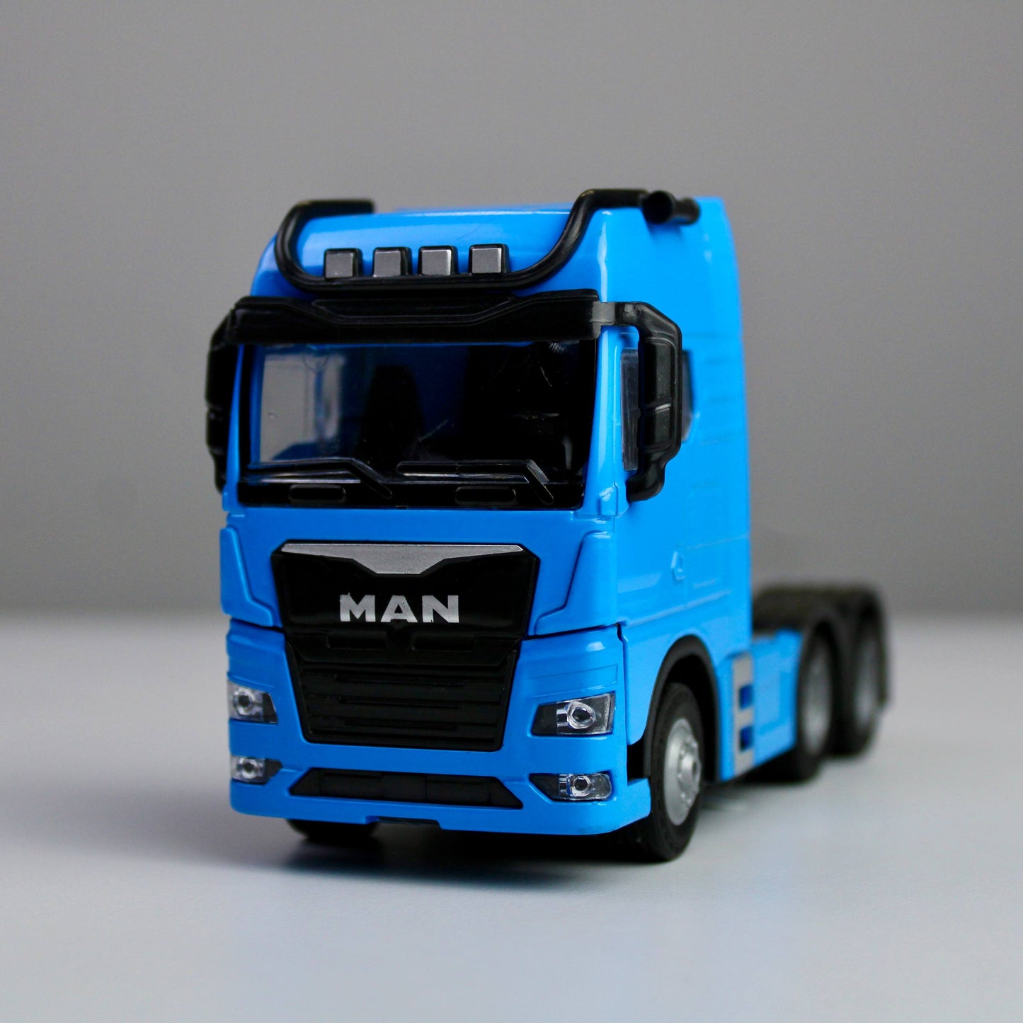 MAN TGX Truck Diecast Model 1:38