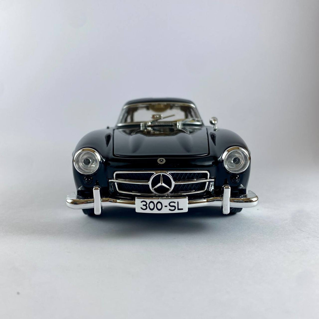 Mercedes-Benz 300SL 1:24 Scale Die-Cast Model Car