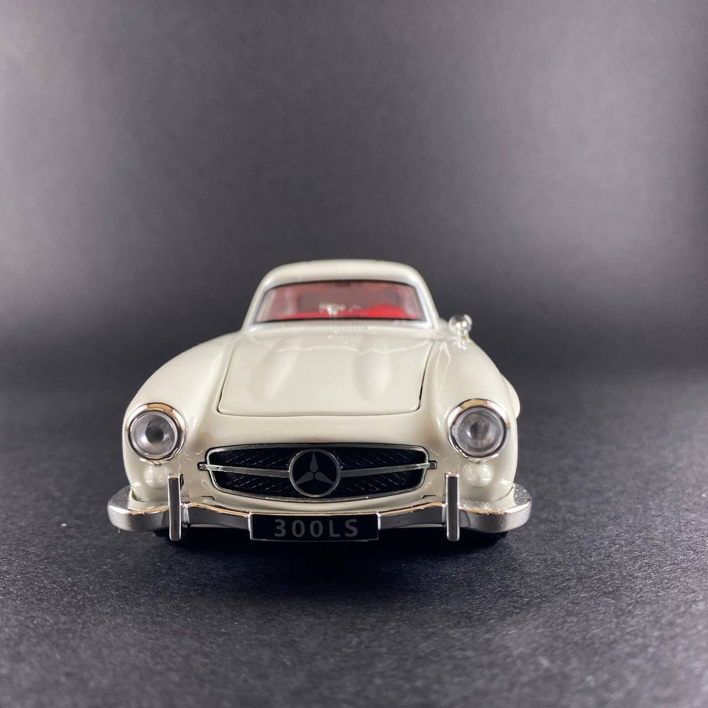 Mercedes-Benz 300SL 1:32 Scale Die-Cast Model Car