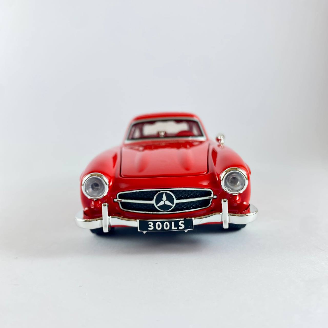 Mercedes-Benz 300SL 1:32 Scale Die-Cast Model Car