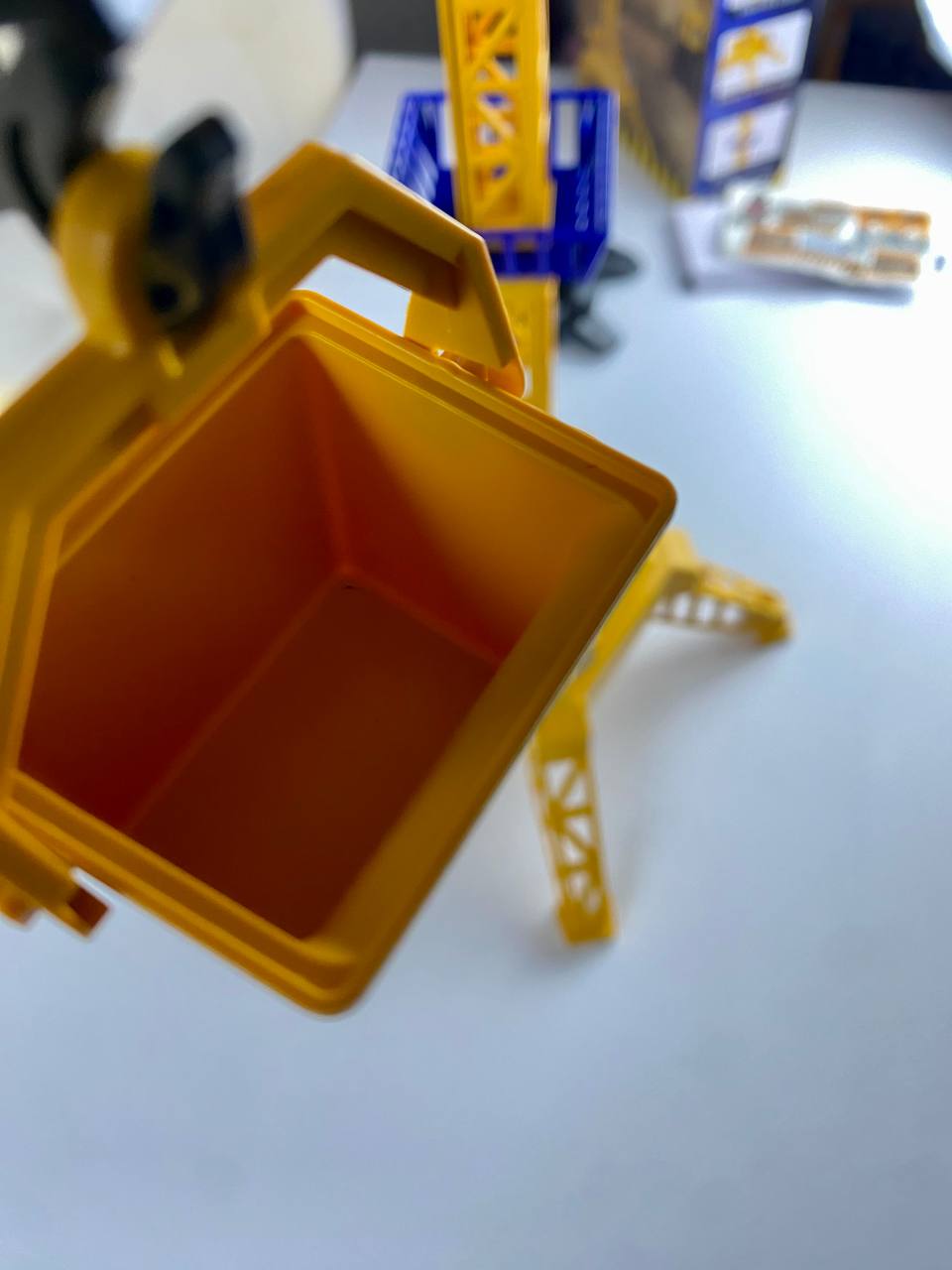 Remote-Control Tower Crane for Kids – Realistic Construction Playset