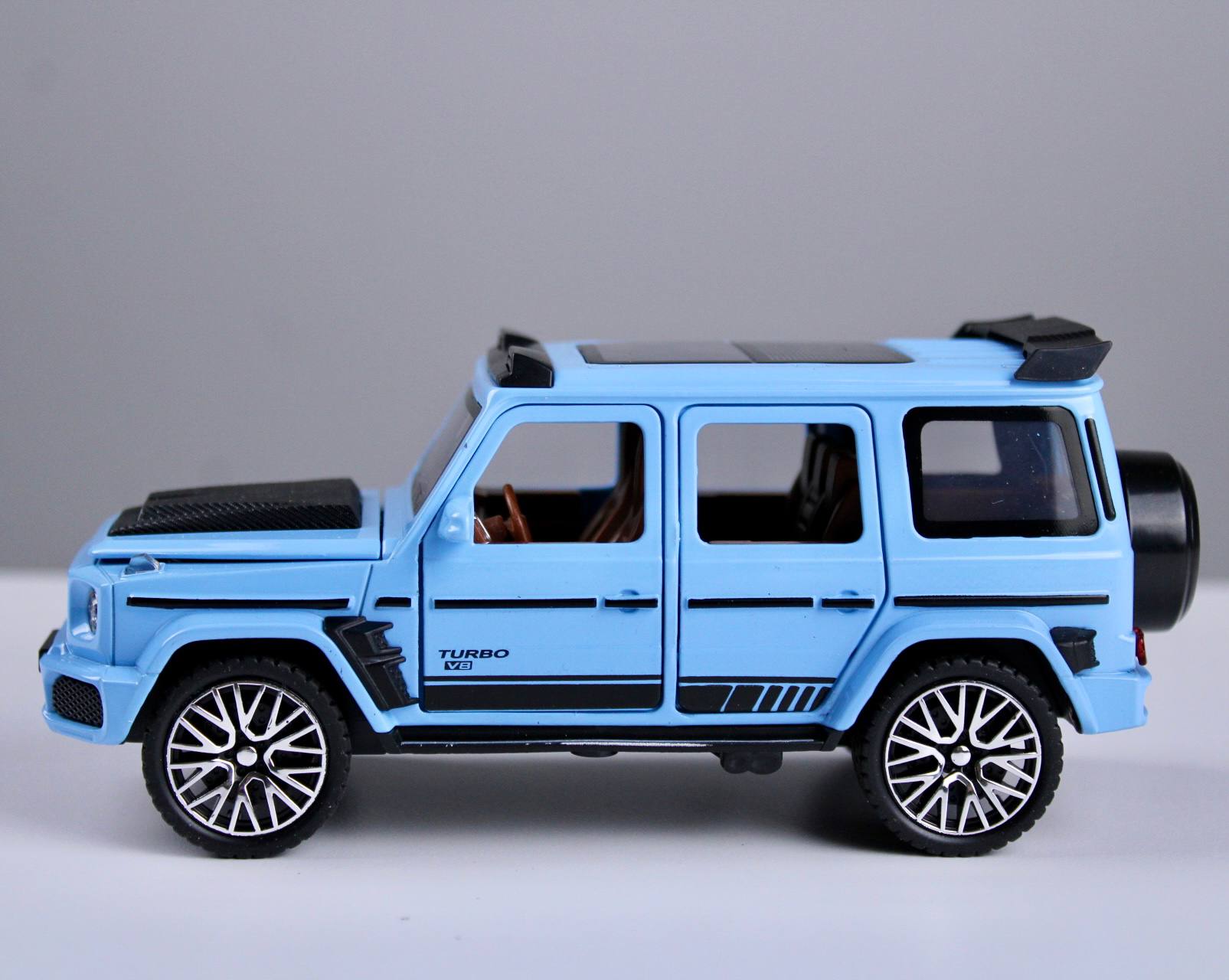 Mercedes G800 – 1:32 Scale