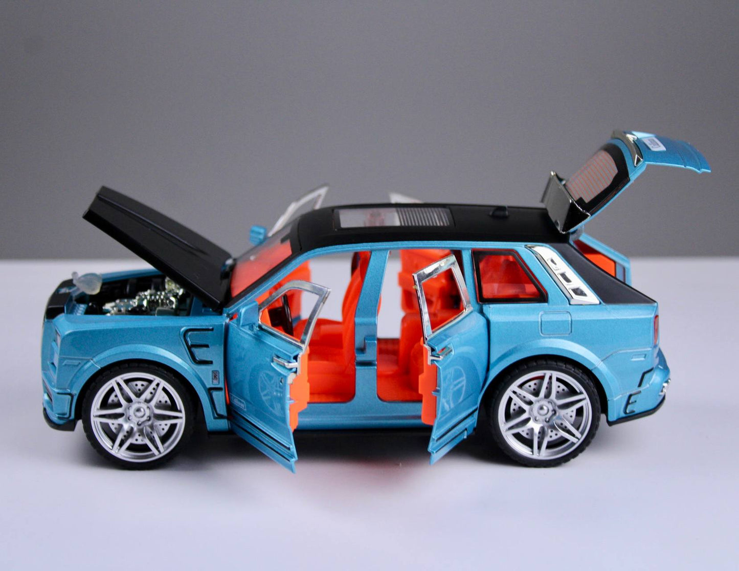 Rolls Royce Cullinan Mansory Model Car – 1:24 Scale