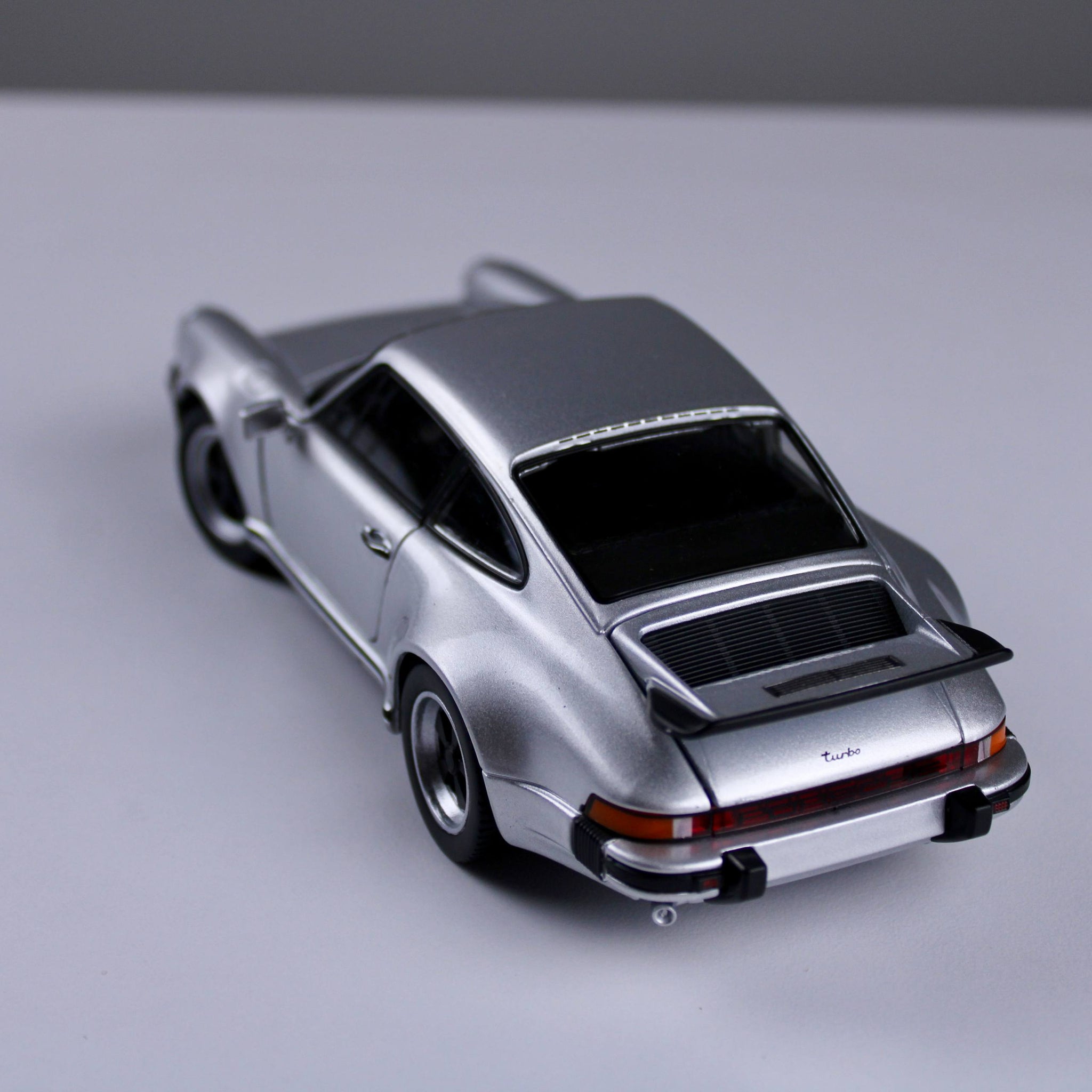 Porsche 911 Turbo Die-Cast Model – Silver