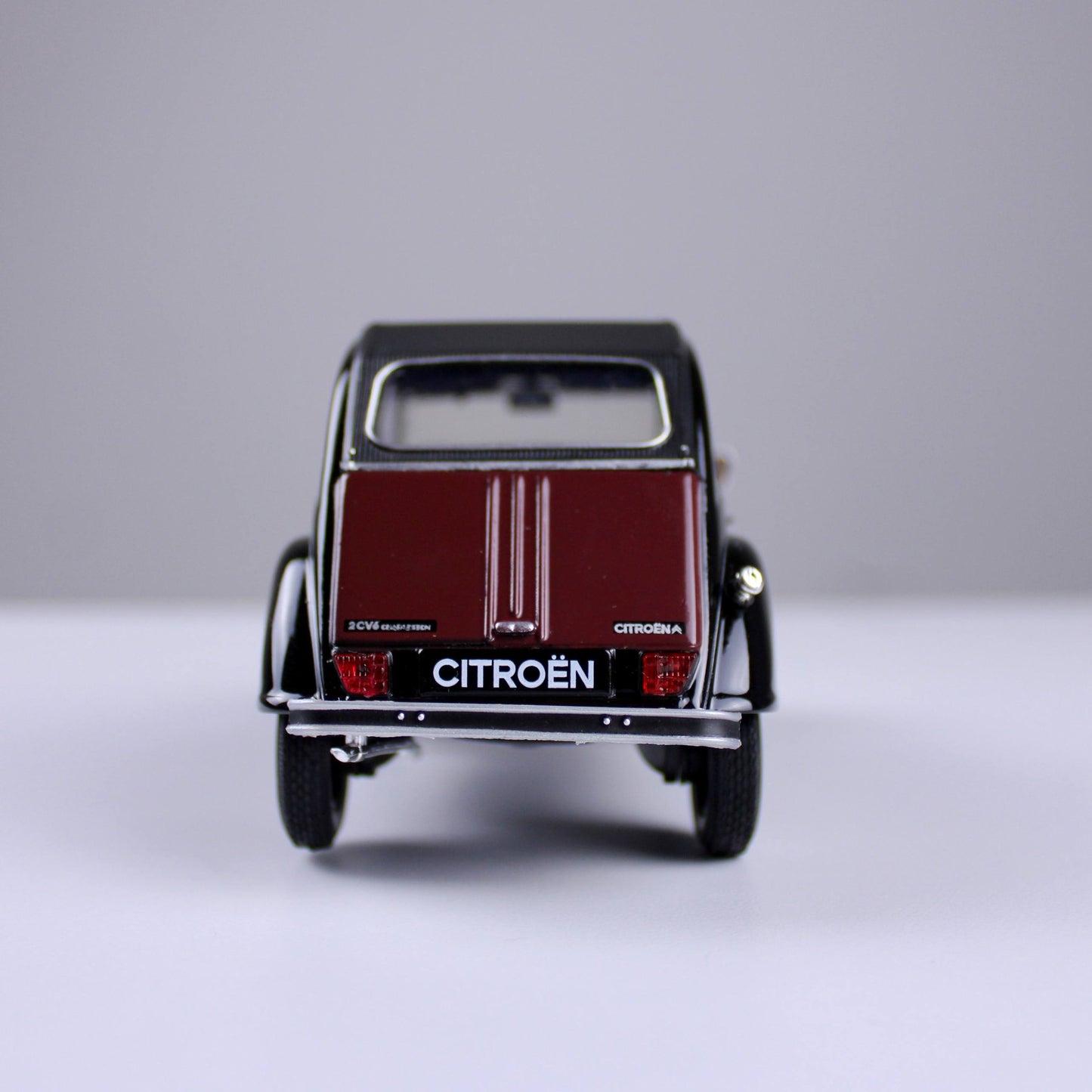 مجسم سيارة Citroën 2CV 6 Charleston