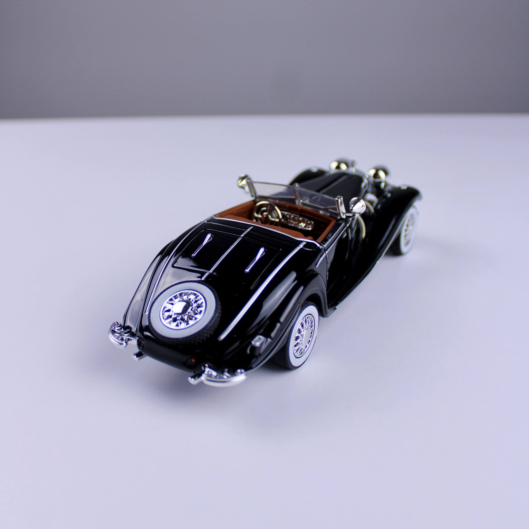 Mercedes-Benz 500K 1933 Die-Cast Model Car