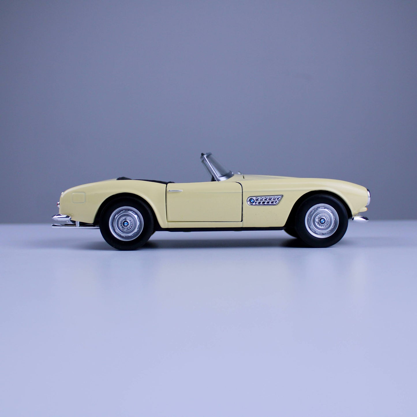 BMW 507 Die-Cast Model Car – 1:24 Scale by Welly NEX