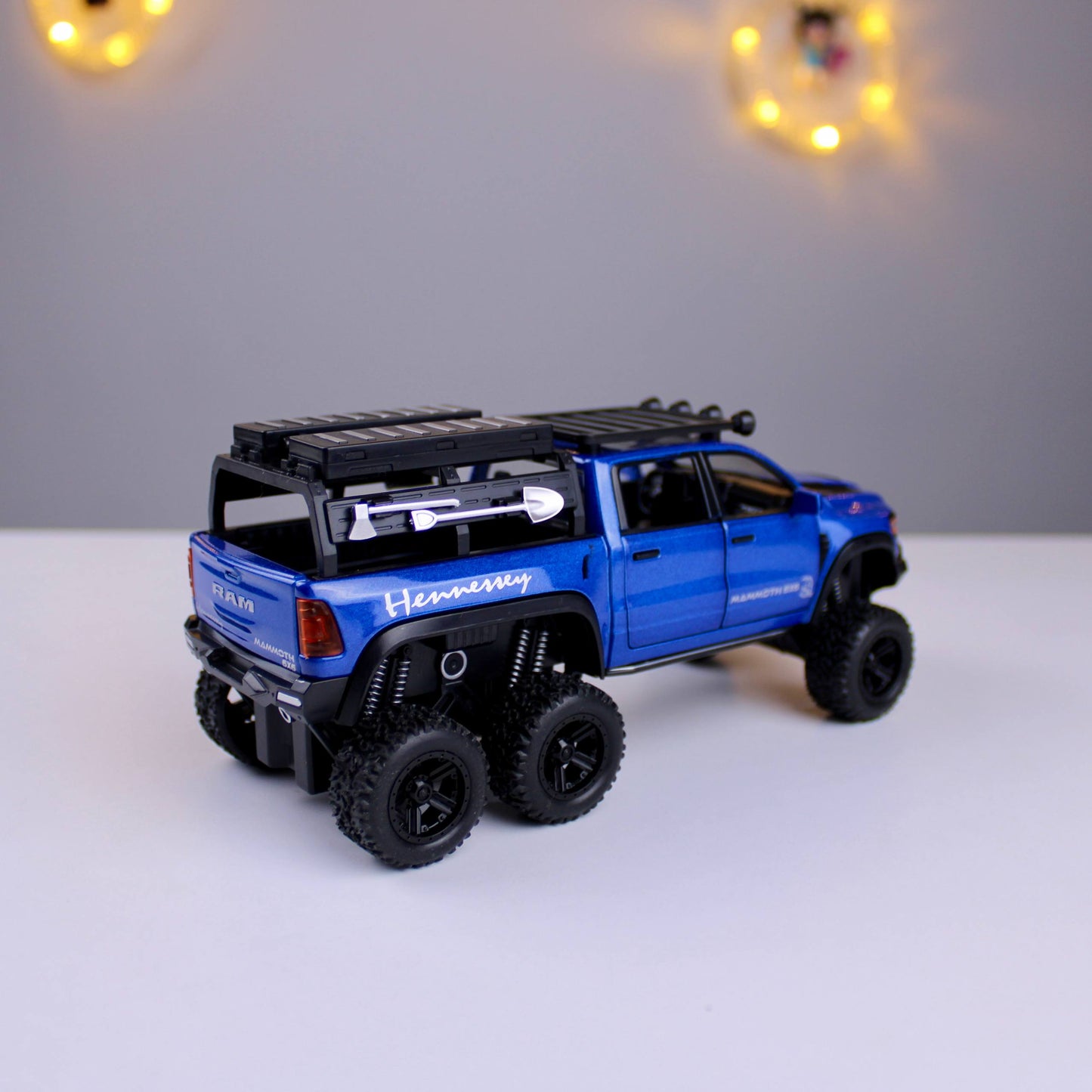 RAM Die-Cast Model Car – 1:32 Scale